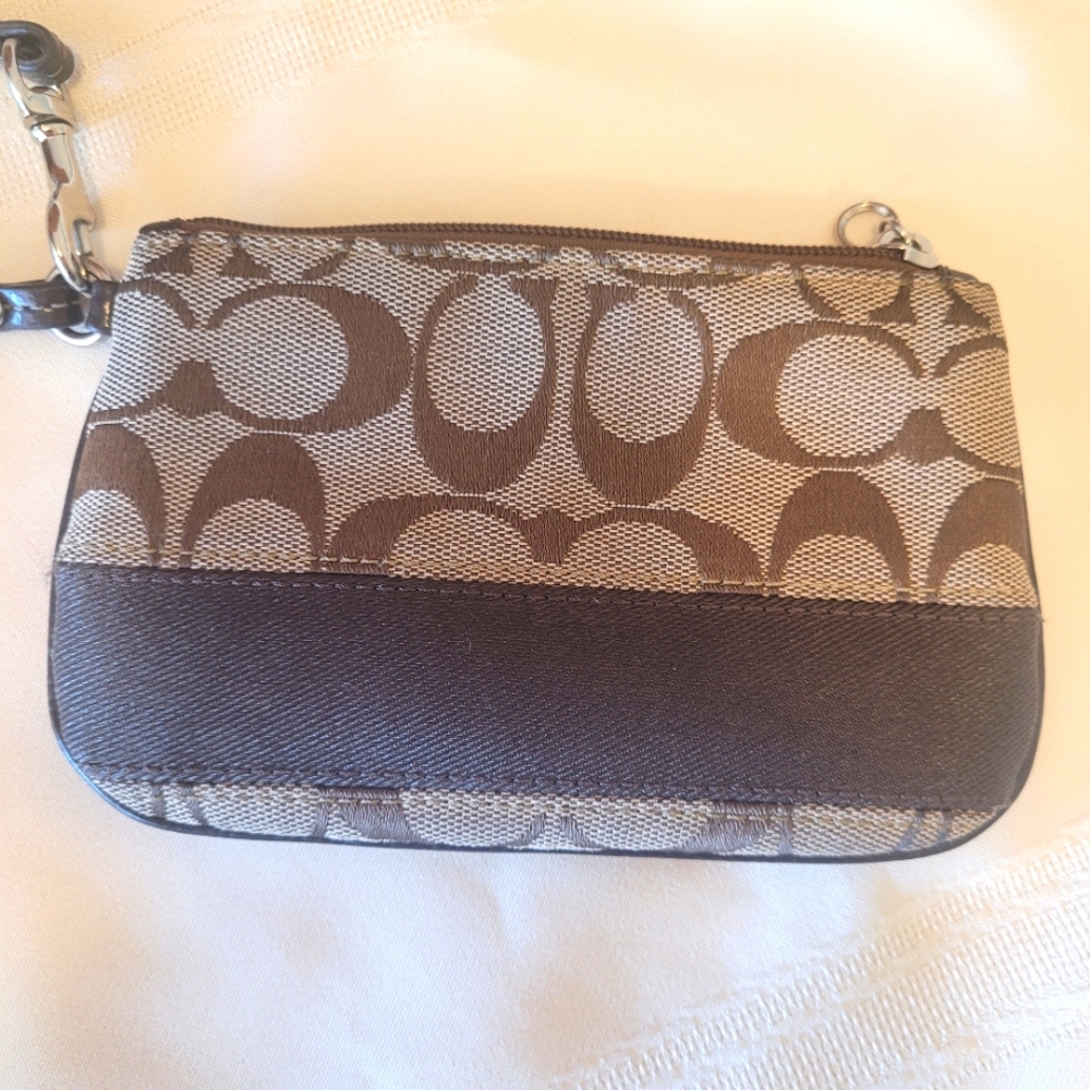 Coach Signature Logo Wristlet Khaki/Brown Stripe EUC